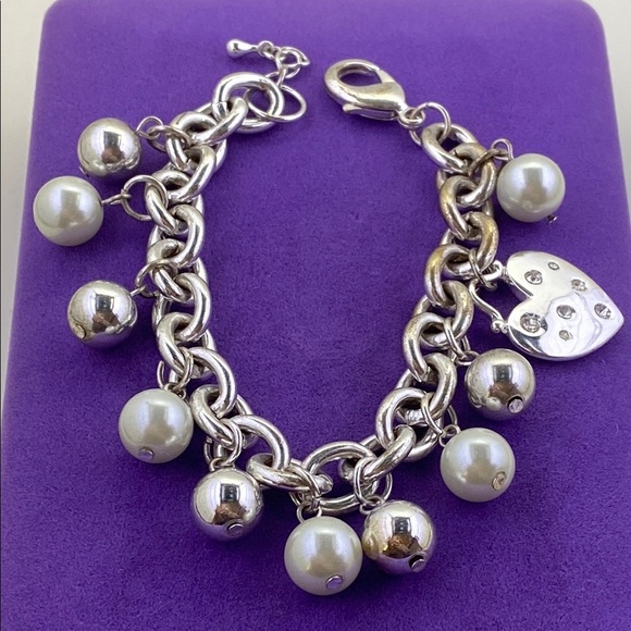 💛 Christopher & Banks Silver Crystal Heart & Pearl Charm Bracelet - Picture 5 of 7